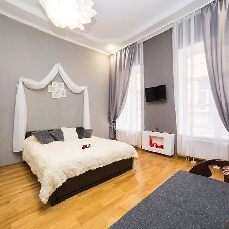 Avangard Liberty Avenue Apart Liov Exterior foto